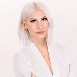 Meet your Posher, Jenny